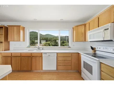 1841 N Miller Street Rockaway Beach OR 97136