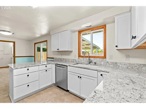 1716 Parnell Drive Eugene OR 97404