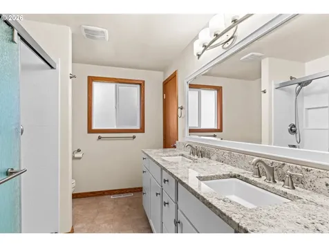 1716 Parnell Drive Eugene OR 97404