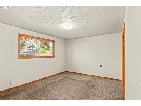 1716 Parnell Drive Eugene OR 97404