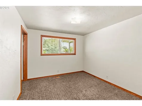 1716 Parnell Drive Eugene OR 97404