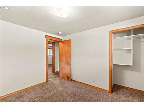 1716 Parnell Drive Eugene OR 97404