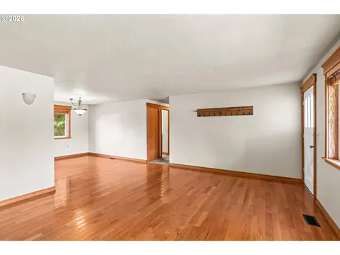 1716 Parnell Drive Eugene OR 97404