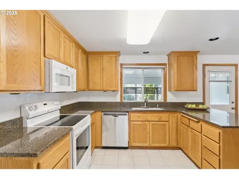 3909 Spruce Street Florence OR 97439