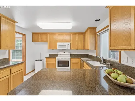 3909 Spruce Street Florence OR 97439