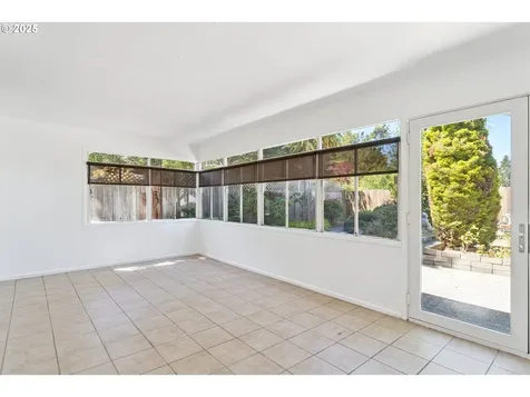 3909 Spruce Street Florence OR 97439