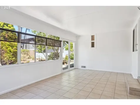 3909 Spruce Street Florence OR 97439