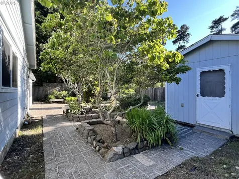 3909 Spruce Street Florence OR 97439
