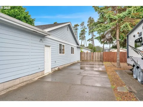 3909 Spruce Street Florence OR 97439