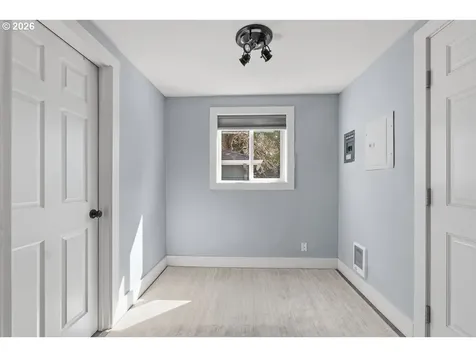 622 SE 111th Avenue Portland OR 97216