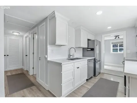 622 SE 111th Avenue Portland OR 97216