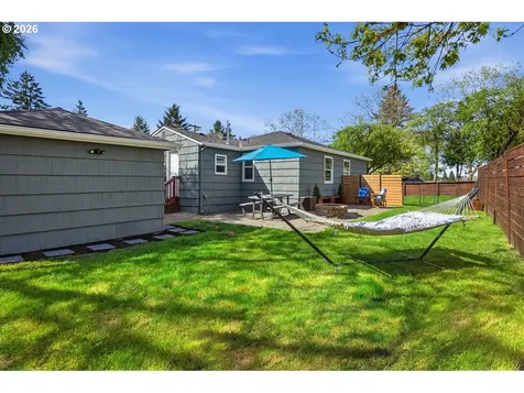 622 SE 111th Avenue Portland OR 97216