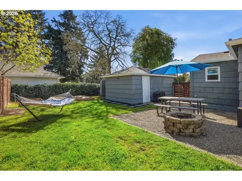 622 SE 111th Avenue Portland OR 97216