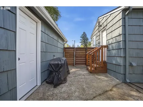 622 SE 111th Avenue Portland OR 97216