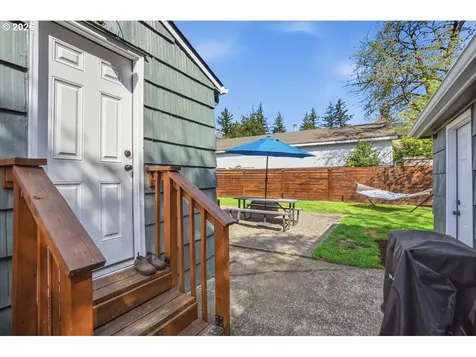 622 SE 111th Avenue Portland OR 97216