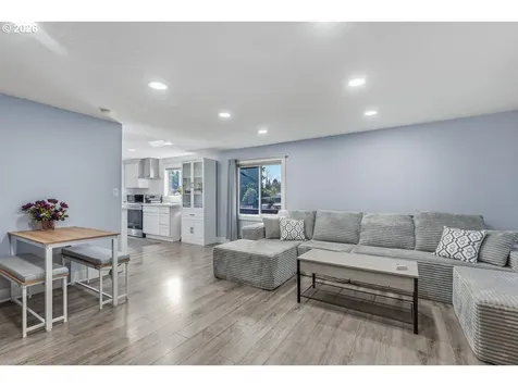 622 SE 111th Avenue Portland OR 97216