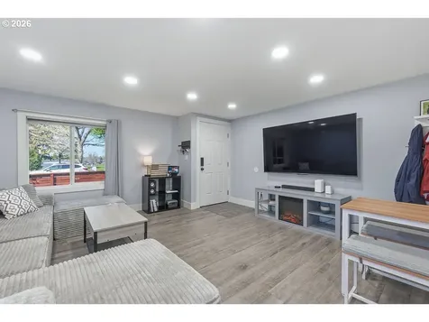 622 SE 111th Avenue Portland OR 97216