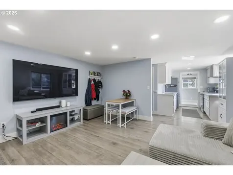 622 SE 111th Avenue Portland OR 97216