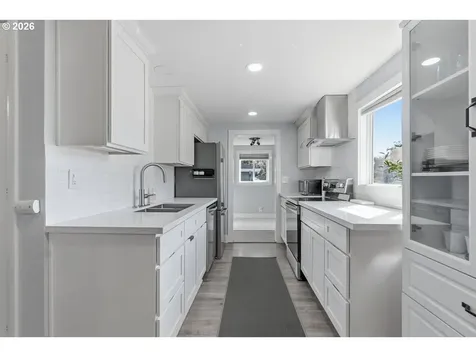 622 SE 111th Avenue Portland OR 97216