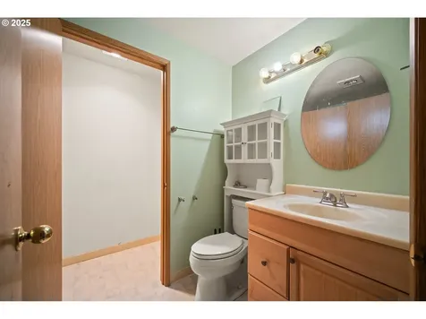 4089 A Loop Washougal WA 98671