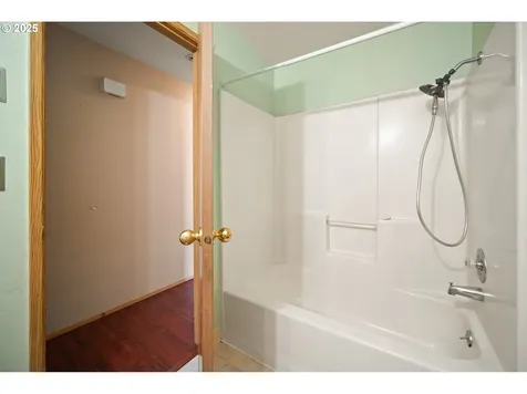 4089 A Loop Washougal WA 98671