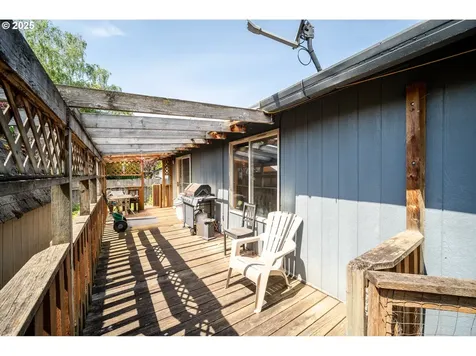 4089 A Loop Washougal WA 98671