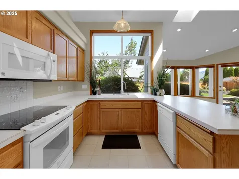 3575 Preston Street Eugene OR 97401