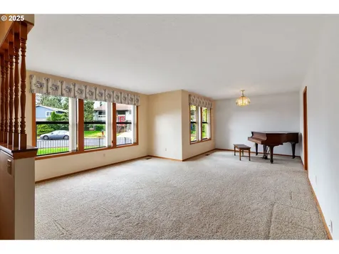 2612 SW Abbott Circle Troutdale OR 97060