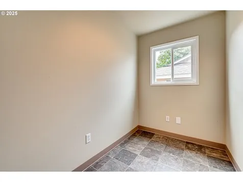 307 NE 117th Avenue Vancouver WA 98684