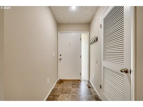 307 NE 117th Avenue Vancouver WA 98684