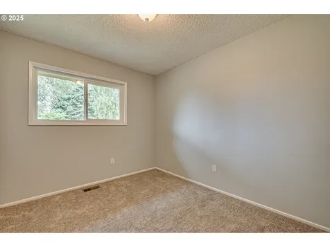 307 NE 117th Avenue Vancouver WA 98684
