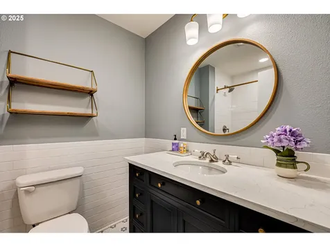 307 NE 117th Avenue Vancouver WA 98684