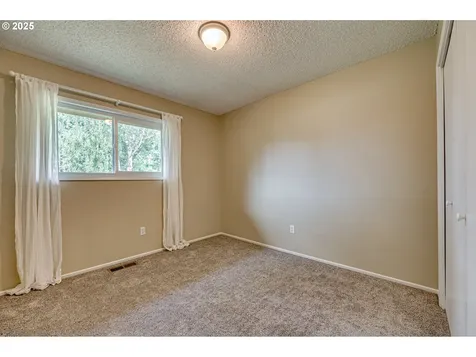 307 NE 117th Avenue Vancouver WA 98684