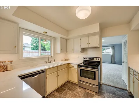 307 NE 117th Avenue Vancouver WA 98684