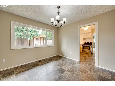 307 NE 117th Avenue Vancouver WA 98684