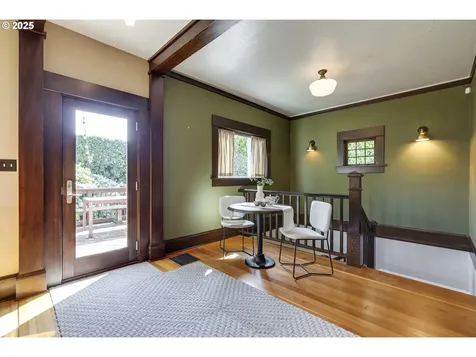 2314 NE Flanders Street Portland OR 97232