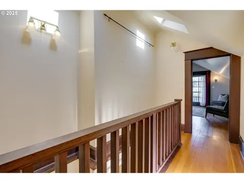 2314 NE Flanders Street Portland OR 97232