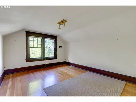 2314 NE Flanders Street Portland OR 97232