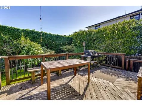 2314 NE Flanders Street Portland OR 97232