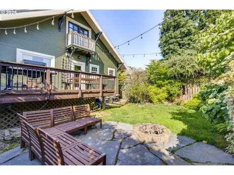 2314 NE Flanders Street Portland OR 97232