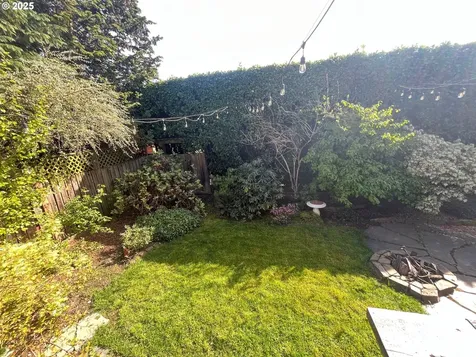 2314 NE Flanders Street Portland OR 97232