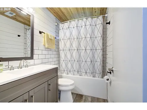 508 NE 83rd Street Vancouver WA 98665
