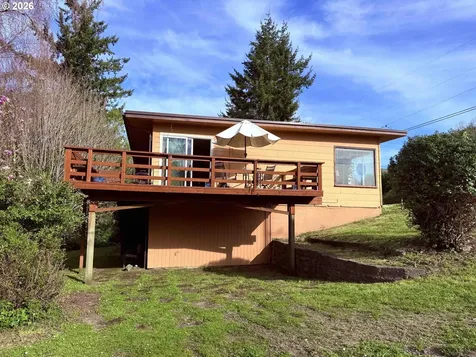 510 E 4th Street Coquille OR 97423