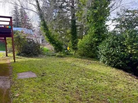 510 E 4th Street Coquille OR 97423