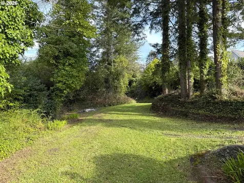 510 E 4th Street Coquille OR 97423