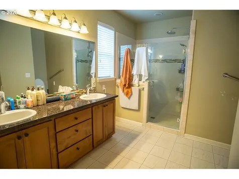 10805 NE 105th Street Vancouver WA 98662