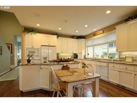 4618 NW Brassie Place Portland OR 97229