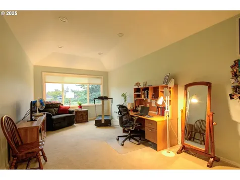 4618 NW Brassie Place Portland OR 97229