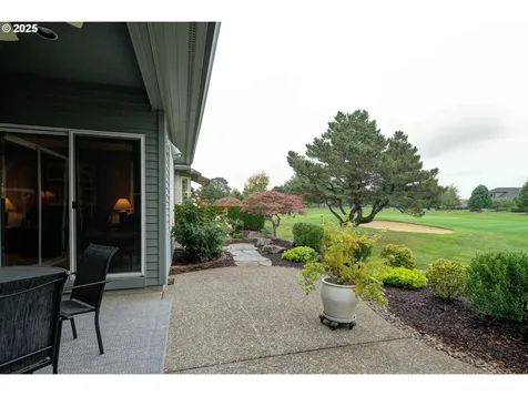 4618 NW Brassie Place Portland OR 97229