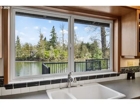 16091 S Clackamas River Drive Oregon City OR 97045